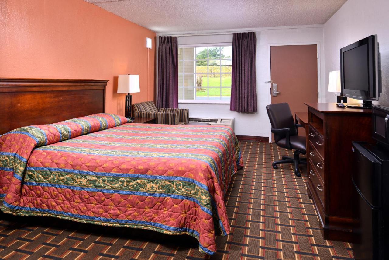 Americas Best Value Inn Richmond South Bellwood Εξωτερικό φωτογραφία