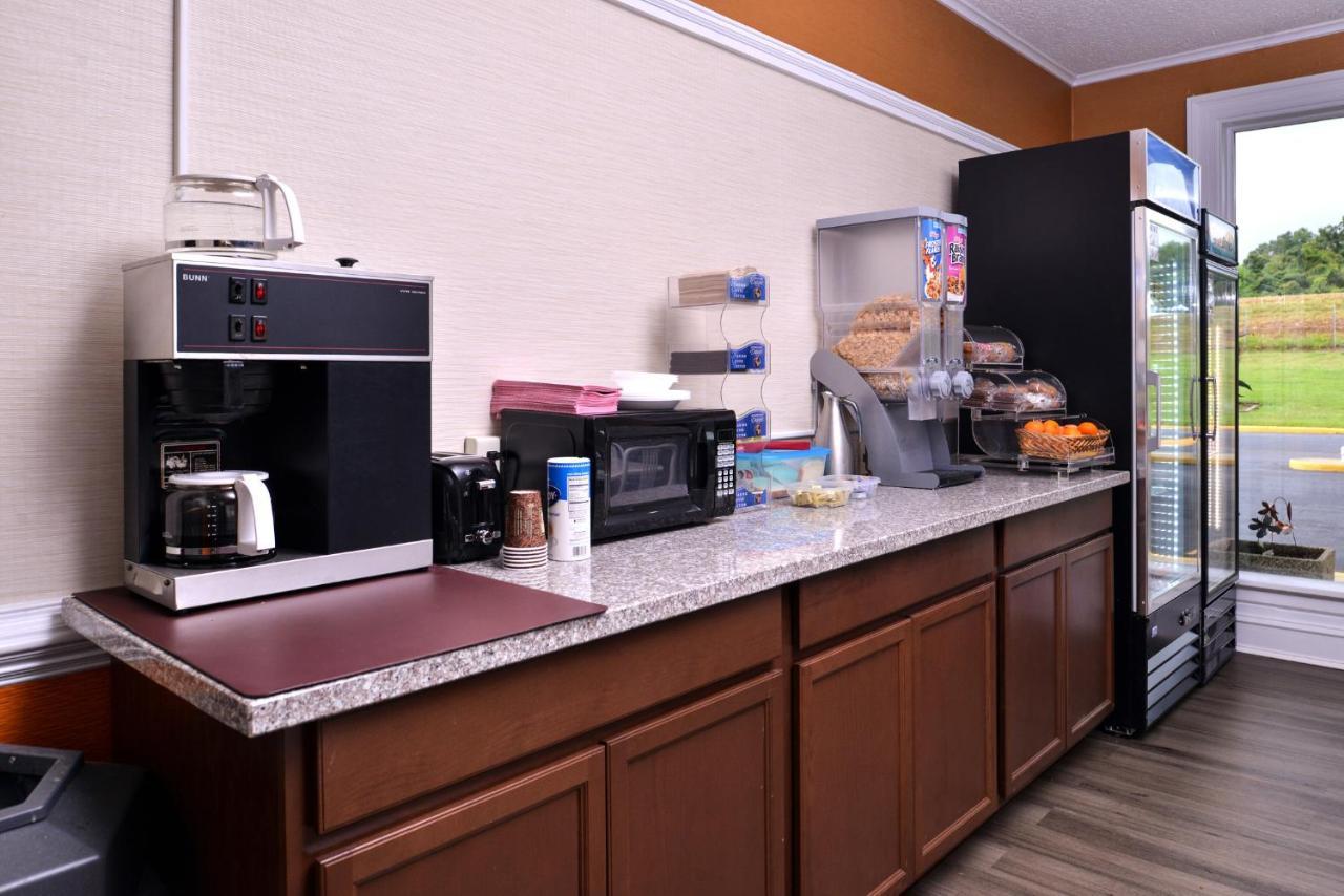 Americas Best Value Inn Richmond South Bellwood Εξωτερικό φωτογραφία