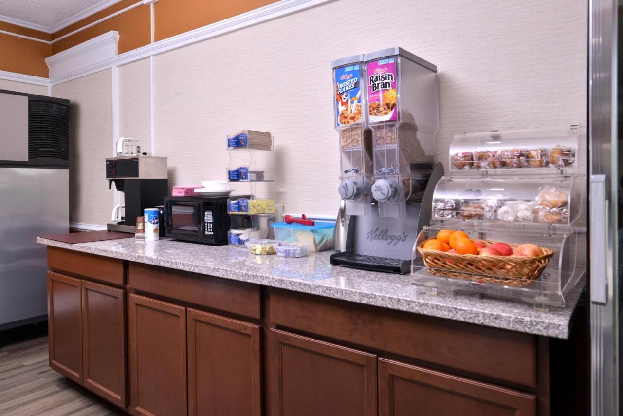 Americas Best Value Inn Richmond South Bellwood Εξωτερικό φωτογραφία